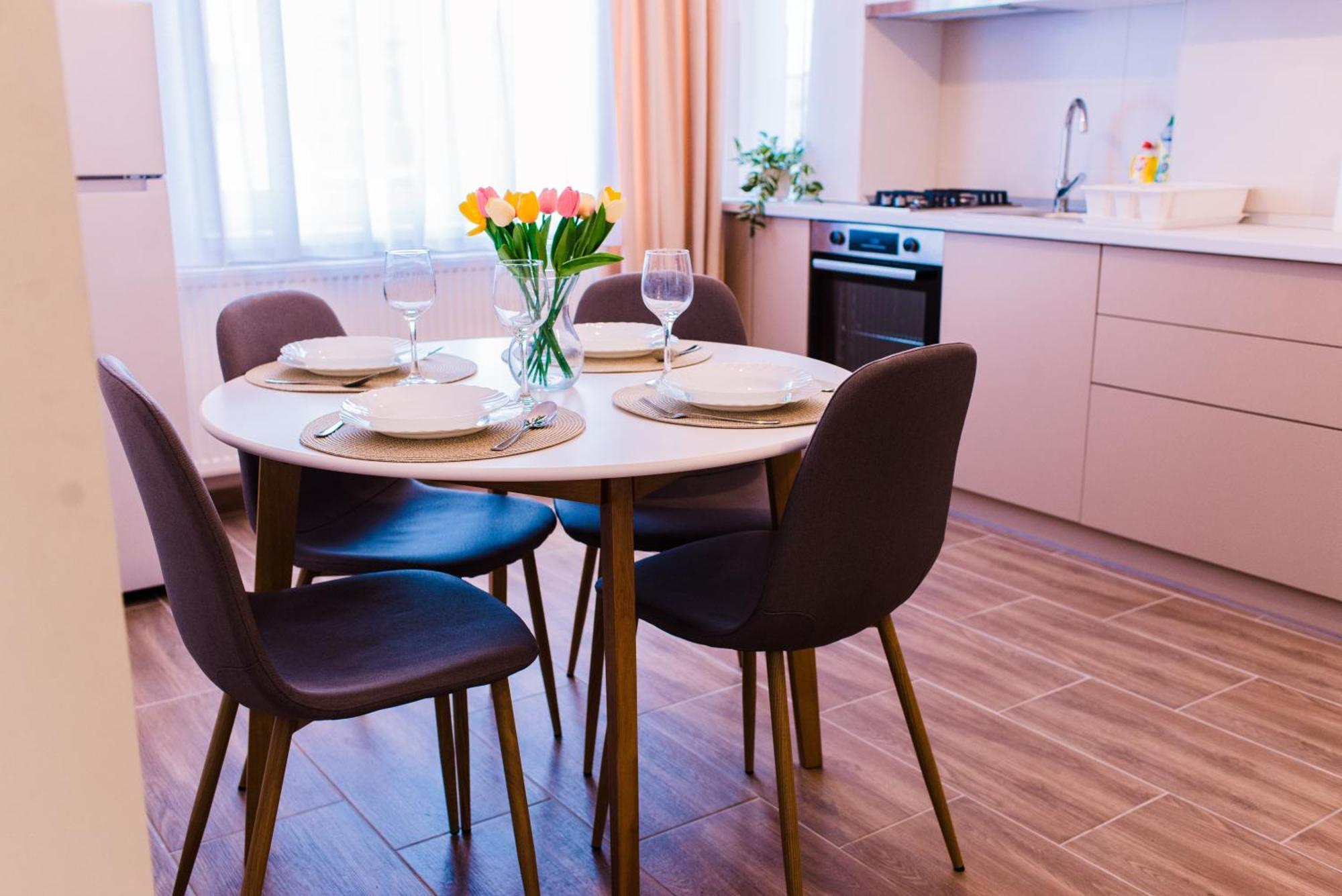 Central White Apartment Сату-Маре Екстер'єр фото